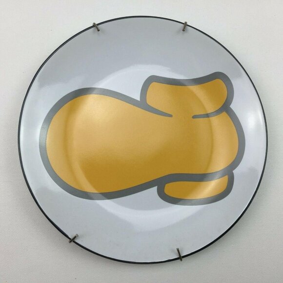 Disney Mickey Mouse Icon Dinner Plates Set Of 4 With Wall Hangers - Picture 5 of 7